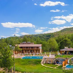 Maison Hill Hobbit & Boutique Hotel